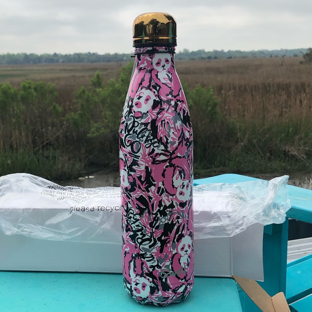 Lilly Pulitzer Swell bottle
